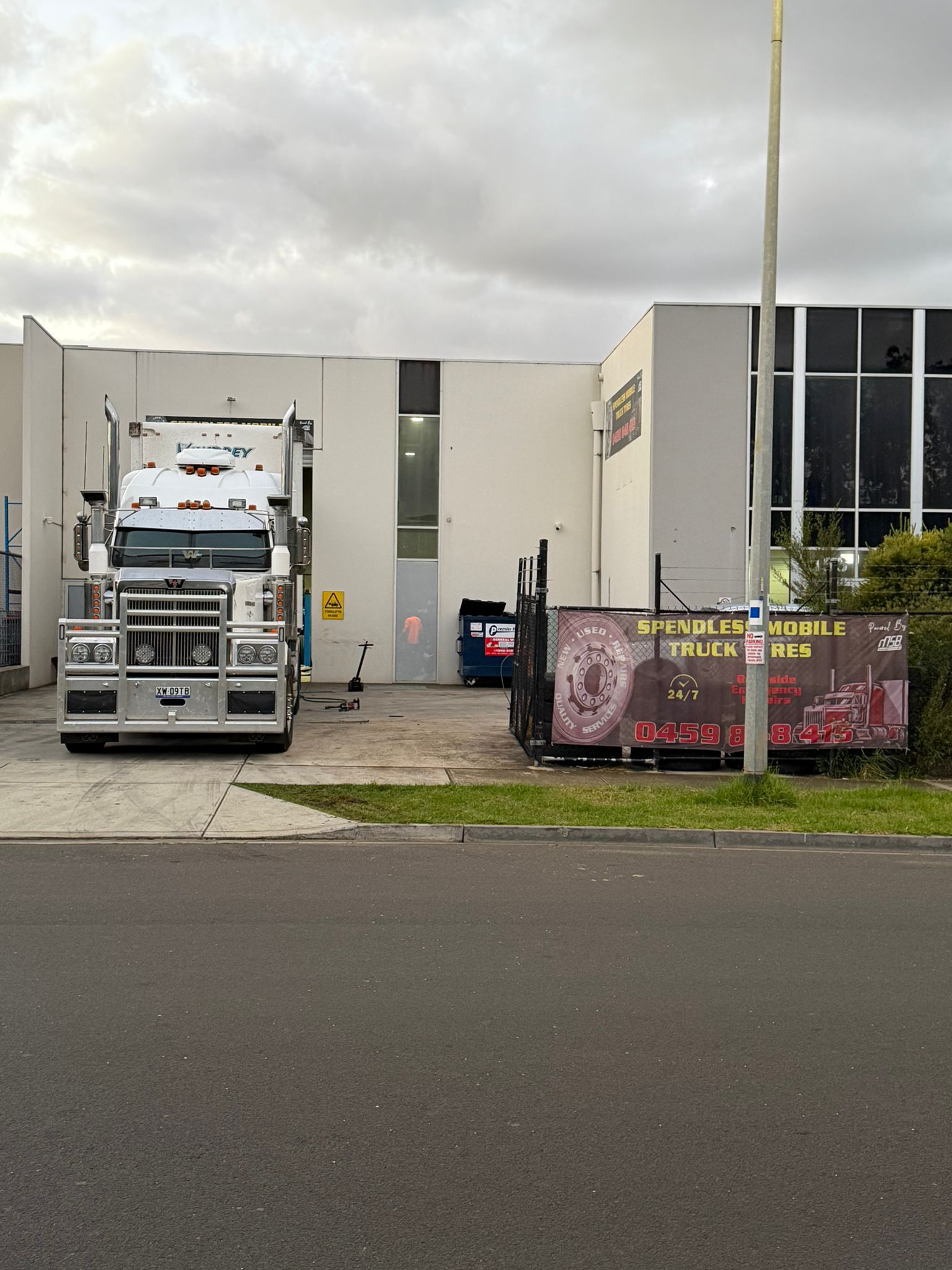 Spendless Mobile Truck tyres in Melbourne